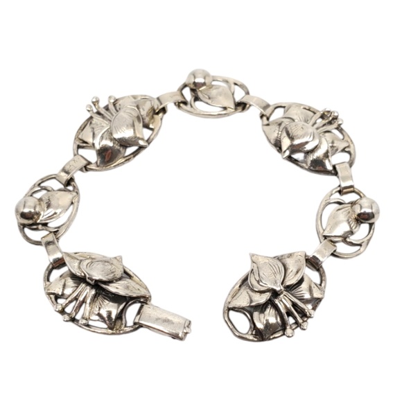 LANG Sterling Silver Floral Oval Link Bracelet #17614 - Picture 7 of 8